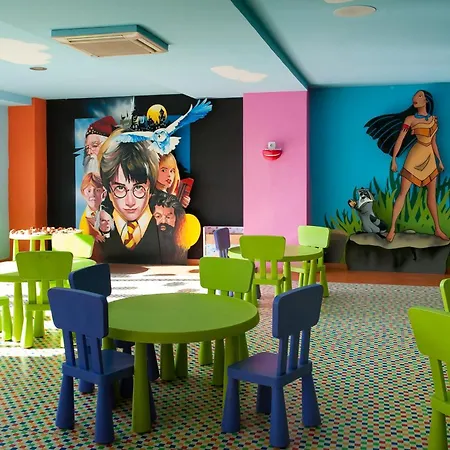 Elba Sara & Golf Resort 4*