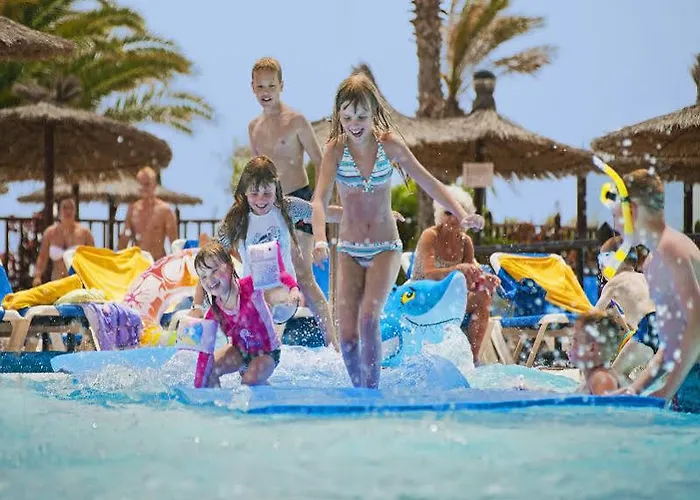 Elba Sara & Golf Rezort 4*