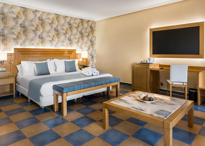 Elba Sara & Golf Resort 4*