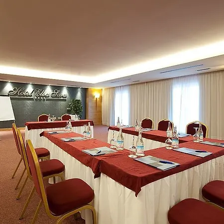 Üdülőközpont Elba Sara & Golf 4*