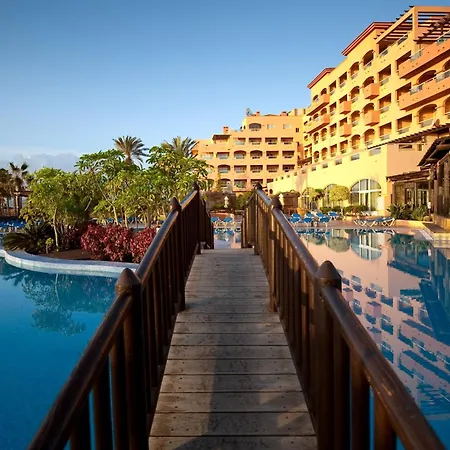 Üdülőközpont Elba Sara & Golf 4*